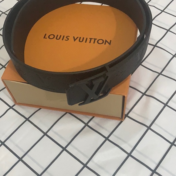 Louis Vuitton Initials Belt - Picture 1 of 11